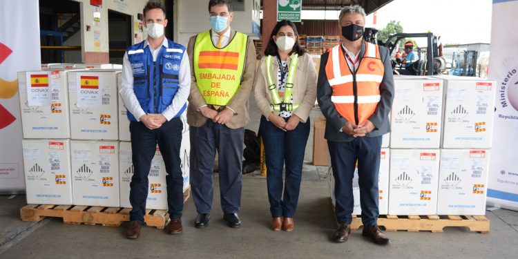 Ingresa a Guatemala lote de 349 mil 830 dosis de vacuna Pfizer