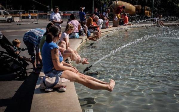 Milán invita a sus ciudadanos a ahorrar agua y cierra fuentes ante la sequía