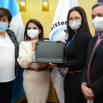 Fortalecen programa de salud mental con donación de mobiliario