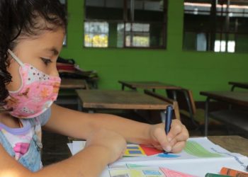 Estudiantes del sector público.