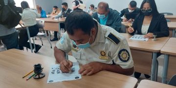 Llevan a cabo la primera demostración científica de lofoscopía y grafotecnia