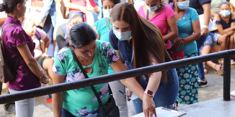 Bono Social llega a familias rurales de Puerto Barrios