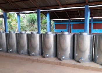 Agricultores de Panzós reciben donación de silos