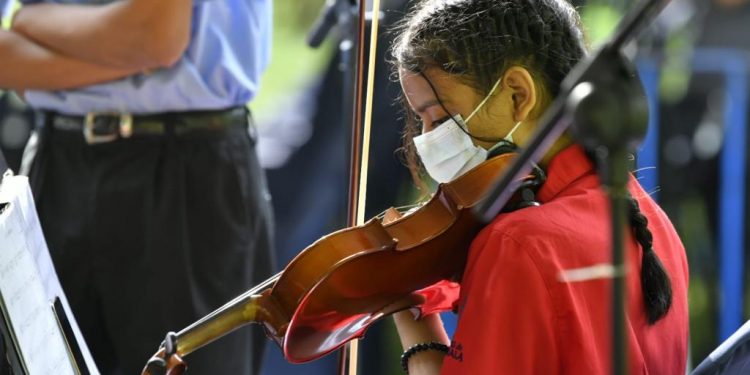 Mandatario valora apoyo a menores en el arte de la música