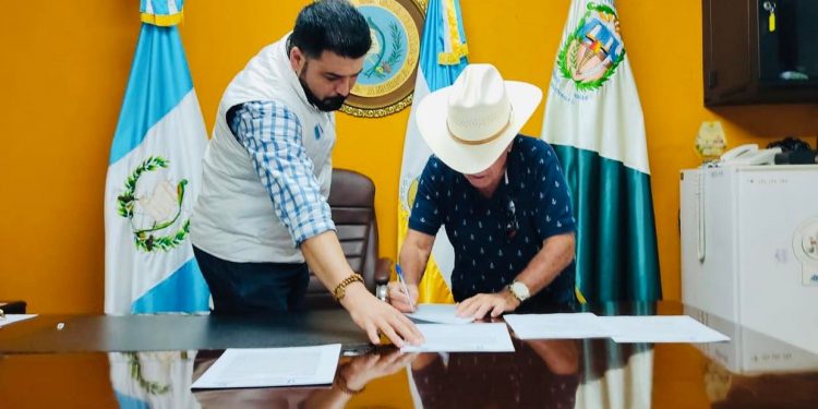 Rehabilitarán sistema de agua potable para beneficio de aldea El Ingeniero, en Chiquimula