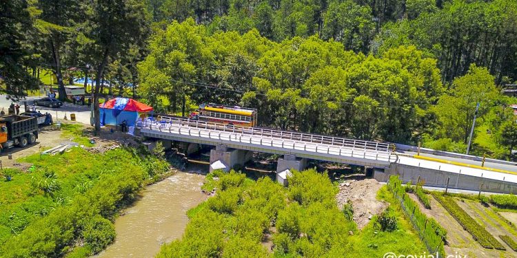 Impulsan el desarrollo con habilitación de puentes en Quiché
