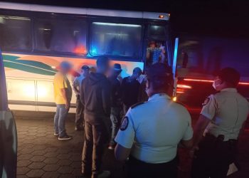 Capturan a dos presuntos coyotes por traslado irregular de venezolanos