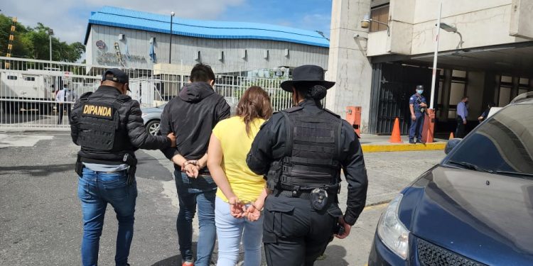 Presuntos integrantes de la mara 18 capturados por delito de extorsión.