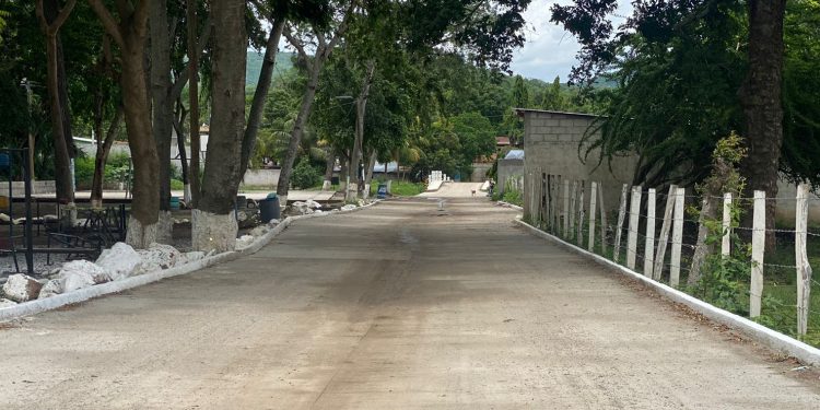 Continúa la optimización de caminos rurales en Zacapa