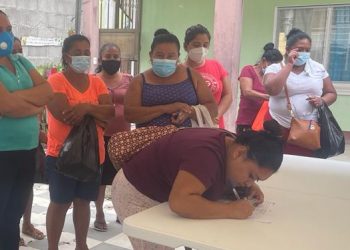 Beca Artesano empodera a vecinas de Gualán