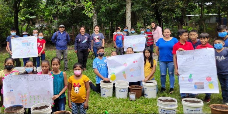Implementan huertos escolares en Escuintla