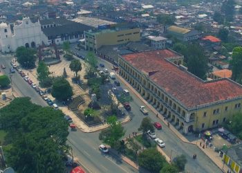 Cobán anuncia nuevas medidas contra la propagación del COVID-19