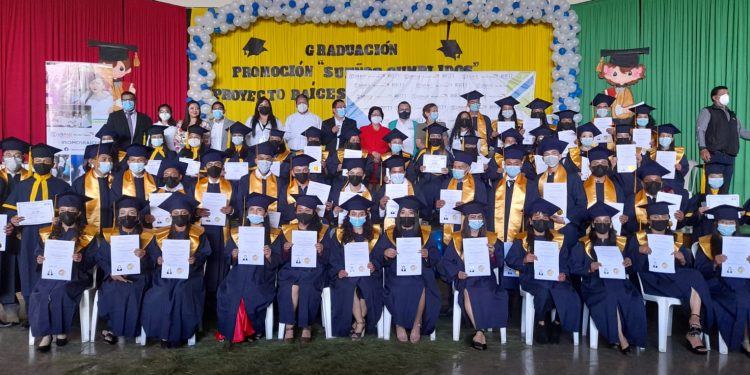 Más de 100 jóvenes de San Marcos concluyen formación en modalidades flexibles