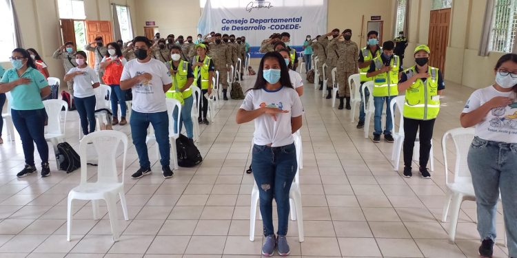 Servidores cívicos participan en Alianza Juvenil por la Democracia