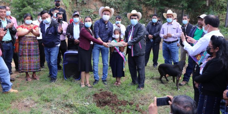 Mejoramiento de escuela contribuirá a la calidad educativa en Comitancillo