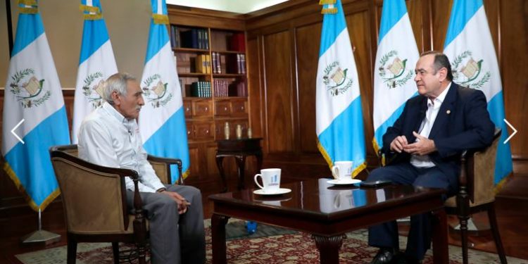 Presidente Giammattei destaca Programa del Adulto Mayor