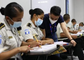 Fortalecen las capacidades de agentes de Disetur para adecuada atención a turistas