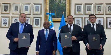 Guatemala suscribe acuerdo sobre atención integral migratoria