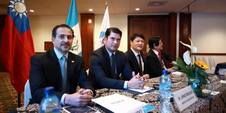 Desarrollan sexta reunión de comités empresarios conjuntos Taiwán–Guatemala