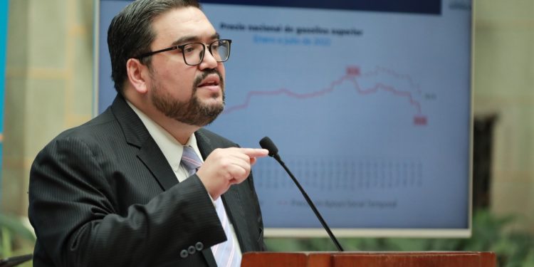 MEM: Precios de los combustibles no regresarán a la normalidad si persiste la crisis entre Rusia y Ucrania
