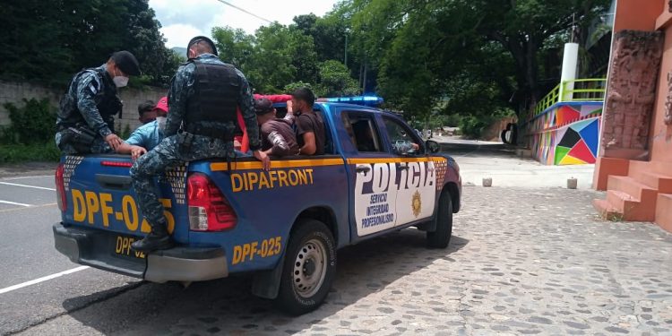 Remiten a Migración a extranjeros por ingreso irregular al país