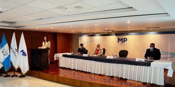 Firman acuerdo para fiscalizar obras públicas inconclusas