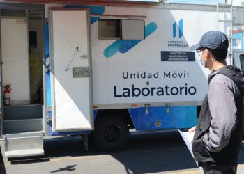 Puestos de hisopado gratuito amplían horario de atención