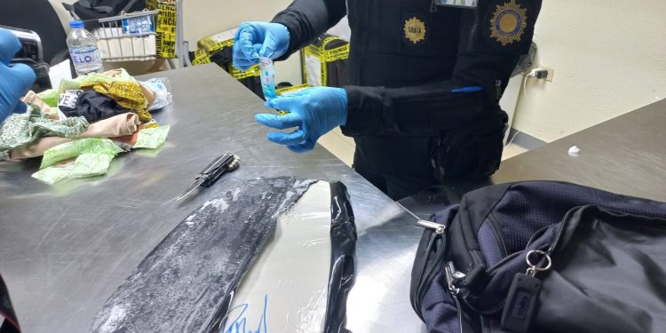 Más de ocho kilos de cocaína localizados en maletas, en aeropuerto La Aurora