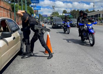 Mingob supervisa operativos previo al pago del bono 14