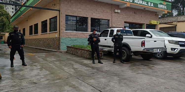 Gobernación mantiene operativos por pago del bono 14