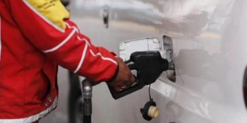 Actualizan precios de referencia de los combustibles