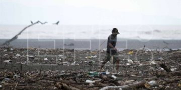 Costa Rica impulsa proyecto para solucionar la contaminación por plásticos