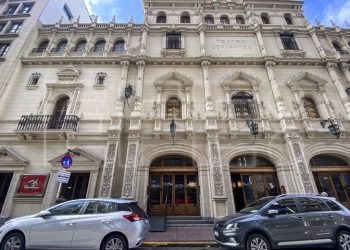 El Teatro Cervantes, más de 100 años como emblema de la escena argentina