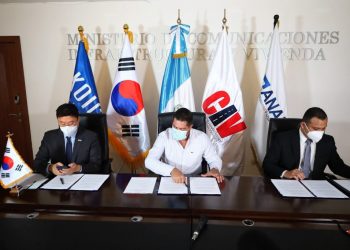 Firman documento para desarrollar plan maestro de movilidad en el área metropolitana