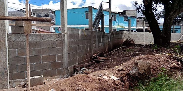 Brindan detalles de remozamiento de escuela tipo federación Tecún Umán