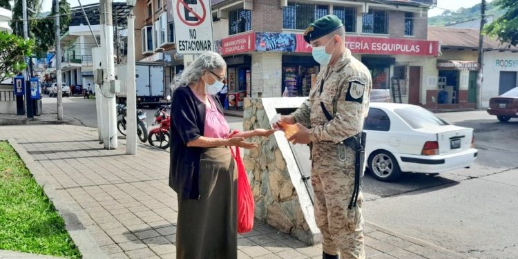 Ejército mantiene acciones de vacunación contra COVID-19