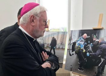 Vaticano no descarta un viaje del Papa a Kiev en agosto