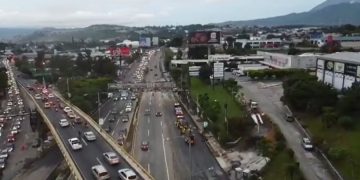 Habilitan el paso vehicular en el kilómetro 15.4, en Villa Nueva