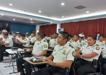 Elementos de la PNC se capacitan con el proyecto Policía Comunitaria