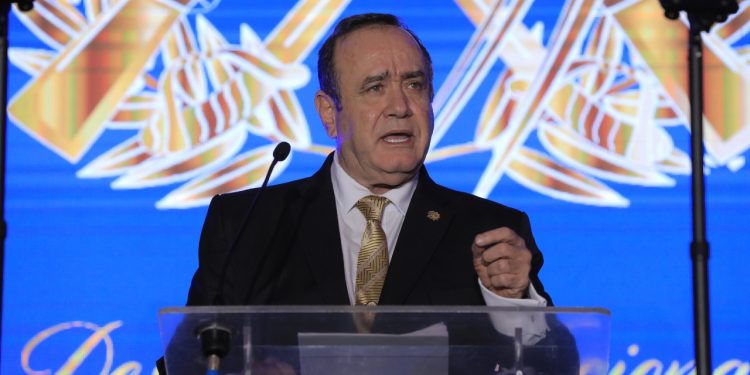 Mandatario: "Con mucho trabajo y fe hemos logrado tener una economía resiliente"