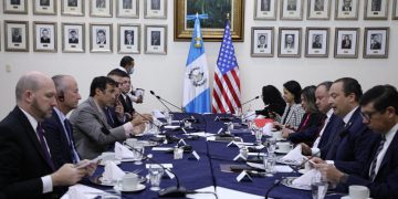 Guatemala recibe a delegación especial de Estados Unidos