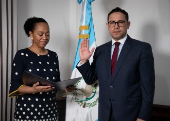 Asume nuevo Registrador