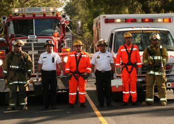 Mandatario Giammattei felicita a Bomberos Voluntarios