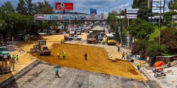 Avanzan los trabajos para rehabilitar el kilómetro 15, en Villa Nueva