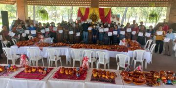 Beneficiarias de Beca Artesano en Rabinal concluyen ciclo de capacitación