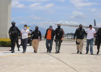 Departamento de Justicia de EE. UU. destaca captura de extraditables por coyotaje