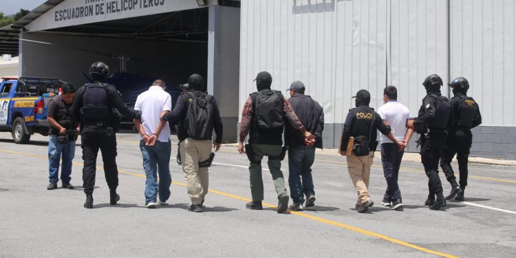 Incautan más de 360 mil quetzales a banda “Alfa Siete”