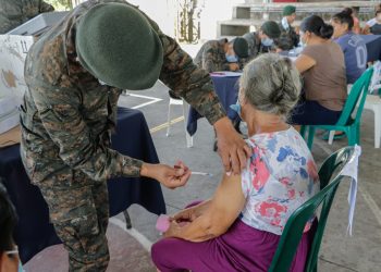 COVID-19: Guatemala supera los 19 millones de dosis administradas