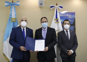 Desarrollarán plataforma para fortalecer simplificación de requisitos y trámites administrativos