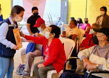 Beneficiarios de Mis Años Dorados participan en jornada de peso y talla